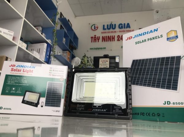 Đèn năng lượng mặt trời 500W JD-8500L